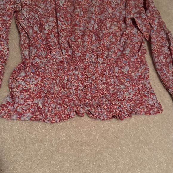 Abercrombie and Fitch top. New with tags - Picture 4 of 4